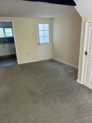 12, Teifi Terrace, Newcastle Emlyn photo 4