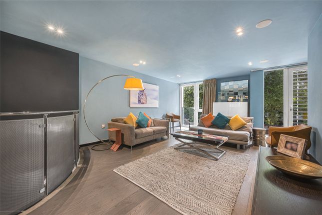 4, Crabtree Place, London photo 4