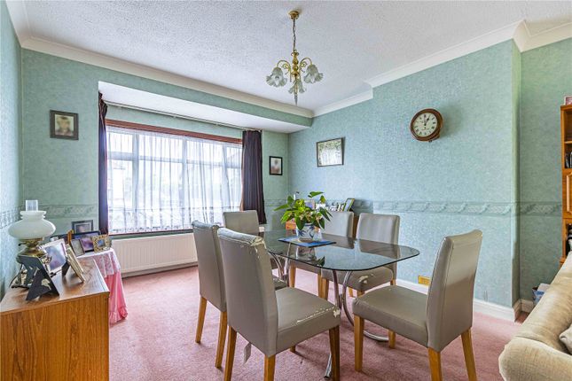 116, Furzehill Road, Hertfordshire photo 4
