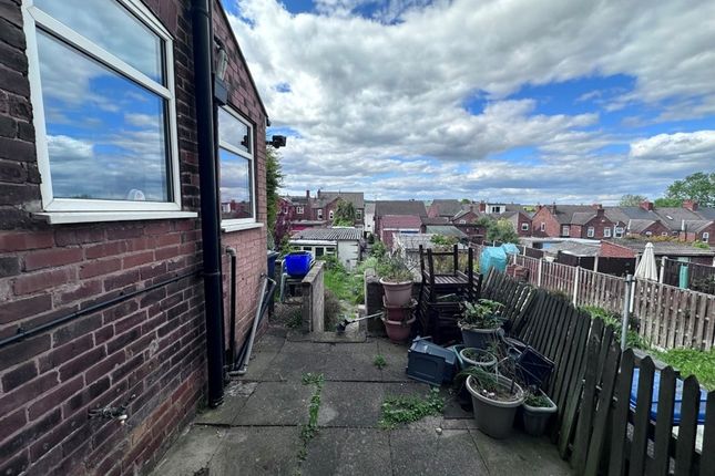 51, Queen Street, CHESTERFIELD photo 3