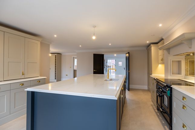 6 Bonnington Yard, Station Road, Bishop's Stortford photo 4