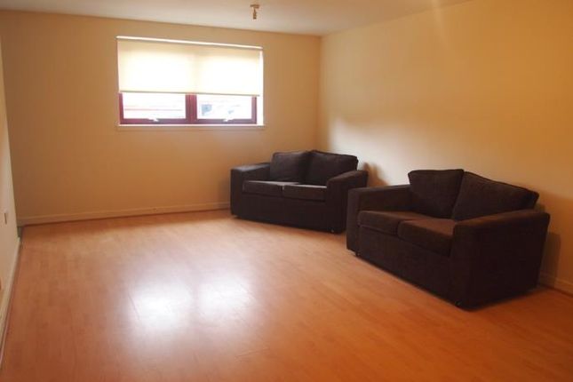 Flat to rent in Manresa Place, Glasgow