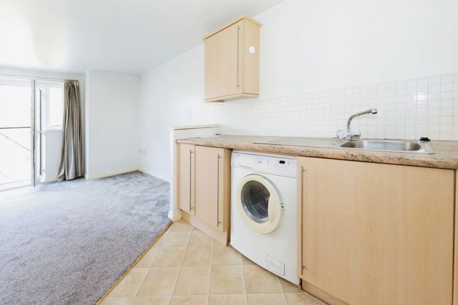 Flat for sale in Macarthur Way, Stourport-On-Severn