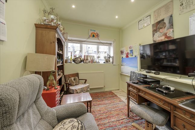 14, Stanlake Road, Shepherd's Bush W12 photo 4