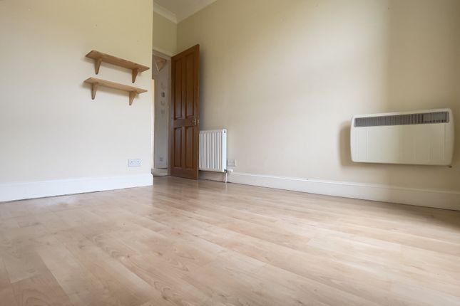 3c, Muirbank, Forfar photo 3