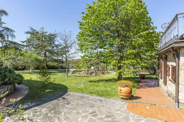 Villa for sale in Capolona, Arezzo, Tuscany