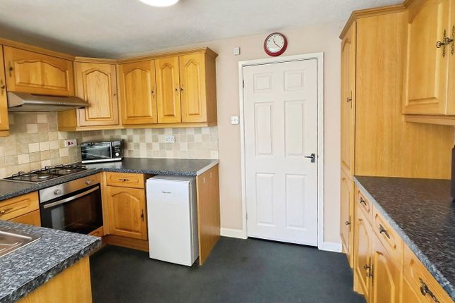 8, Allison Gardens, Ilkeston photo 4