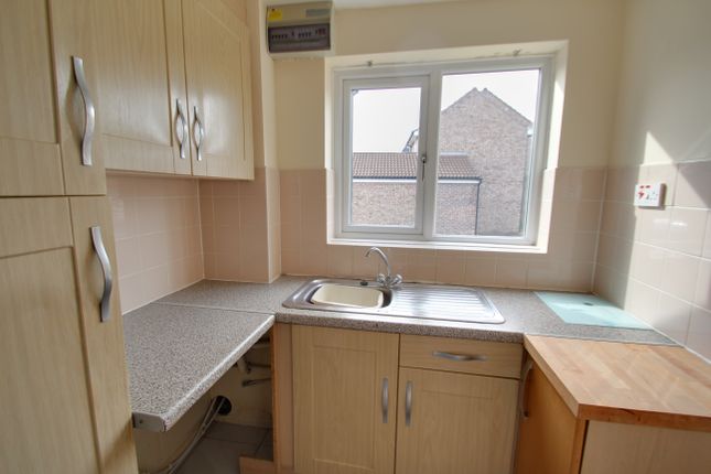 11, Bridge Close, Leicester photo 4