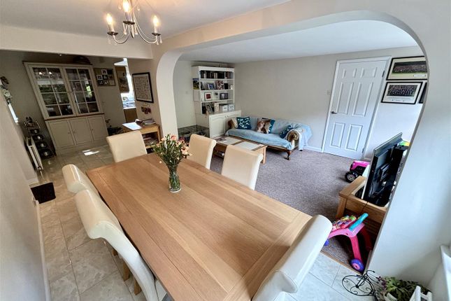 Open Plan Dining And Family Room