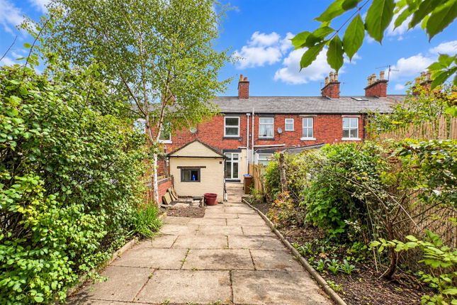 18, Grosvenor Street, Leek photo 2