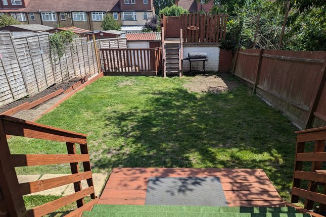 00, The Fairway, Northolt photo 5
