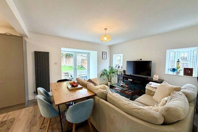 37, Albany Close, Bexley photo 4
