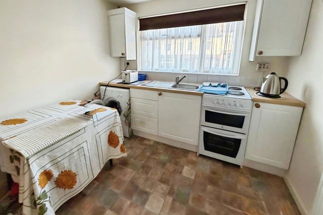 155, Harrington Drive, Lenton, Nottingham photo 3