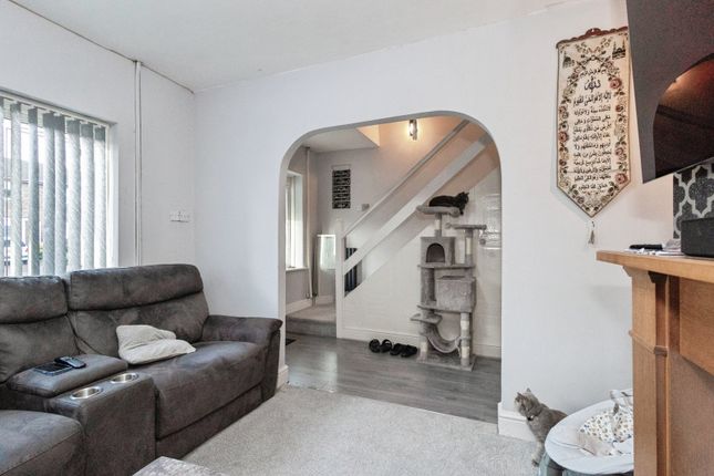 28, Furness Avenue, Ashton-under-Lyne photo 3