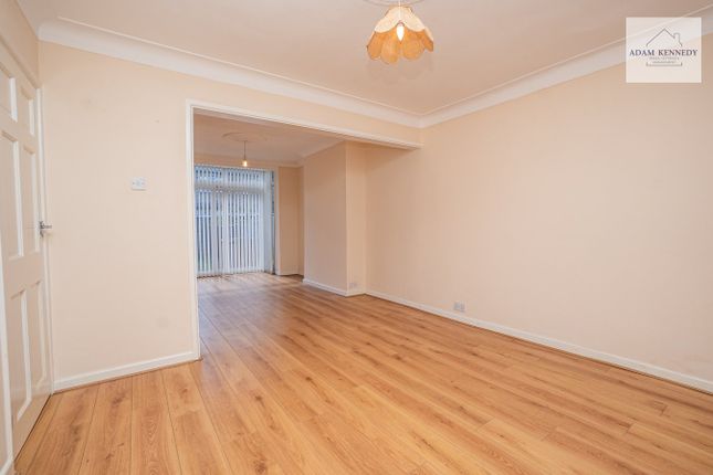 5, Salmons Road, London photo 5