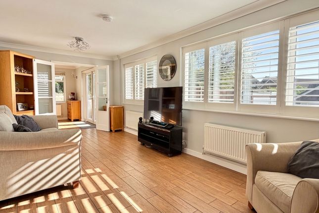 11 Kelvin Close, Southampton photo 4
