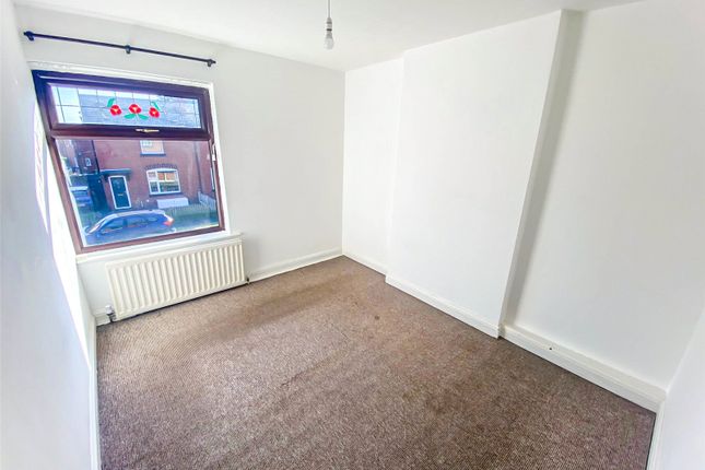 36, Whitehead Crescent, Bury photo 4