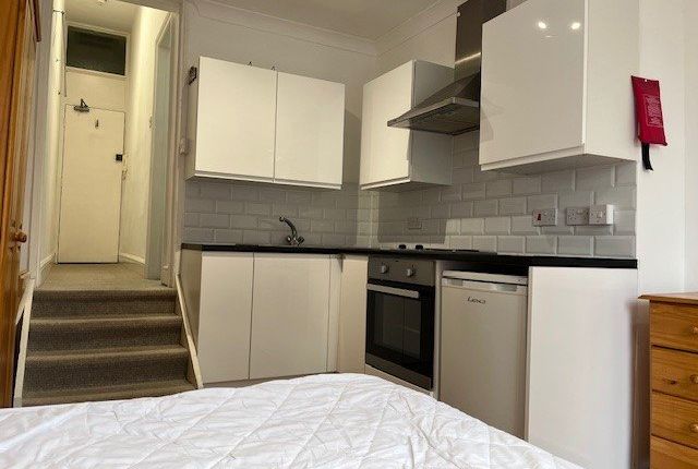 10@10, Manstone Road, Kilburn photo 3