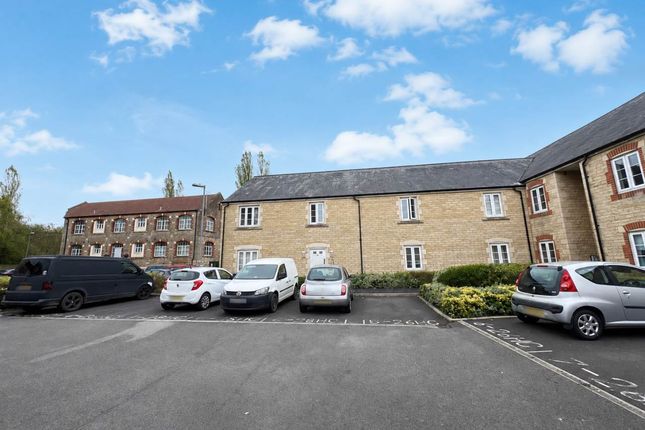 28 Harris Close, Frome Somerset photo 2