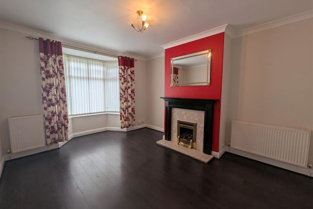25, Sandriggs, Darlington photo 2