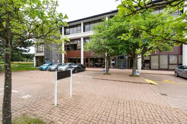 Office to let in Waterside Drive, Reading