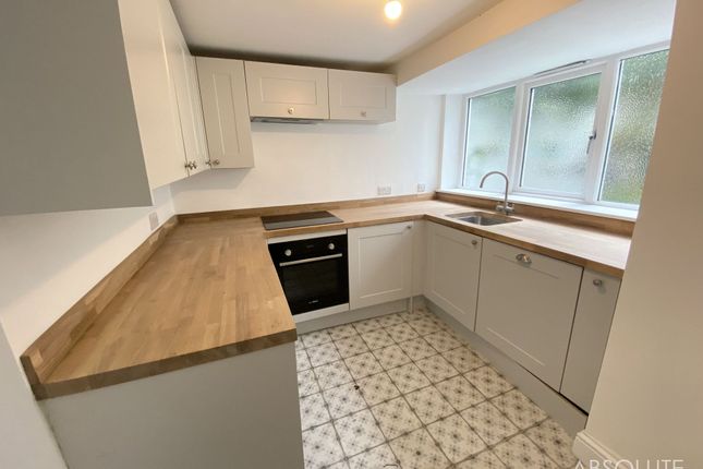 24 Bolton Street, Brixham photo 4