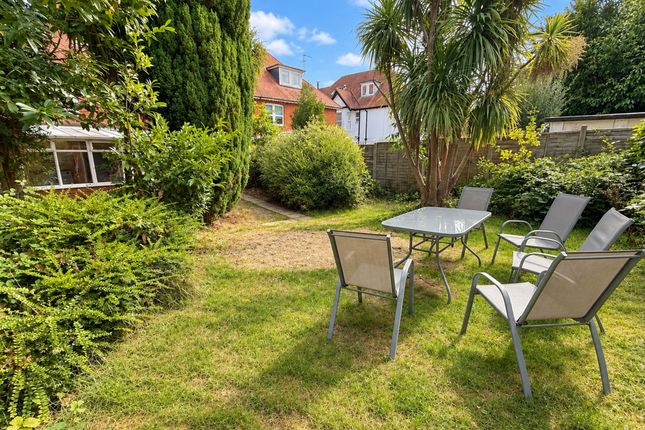 10 Bryanstone Road, Bournemouth photo 3