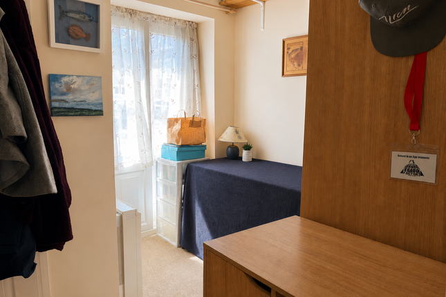 Flat 1, 17, Vallis Way, Somerset photo 4