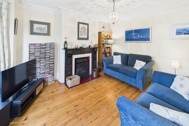 Ruby Cottage, 123, Newtown Road, Warsash, Southampton photo 2