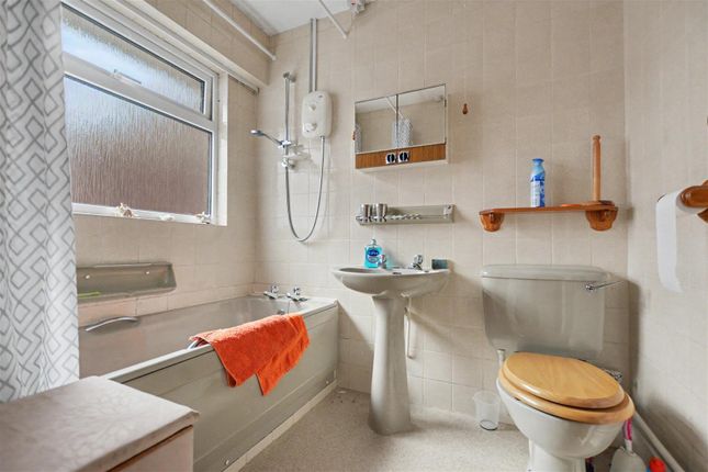 5, Kedleston Close, Nottingham photo 4