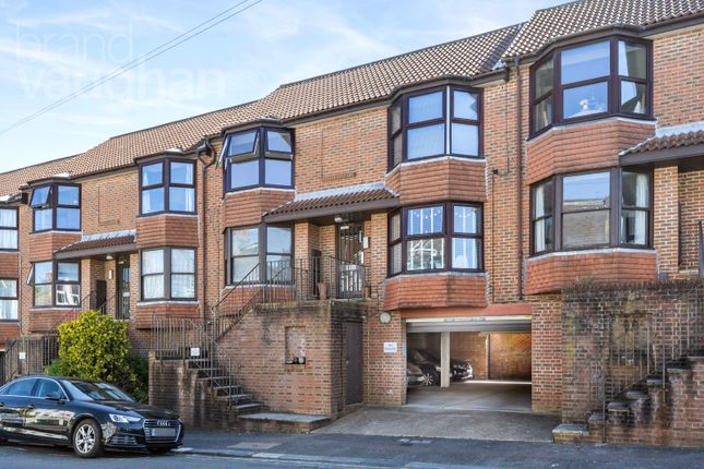Thumbnail Flat for sale in Bonchurch Road, Brighton, Brighton And Hove