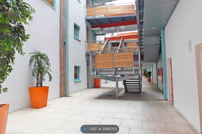 Apartment, The Glasshouse Canal Square, Birmingham photo 4