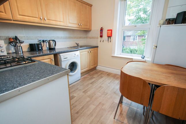 Flat 4, 37 Hawkwood Road, Bournemouth photo 2