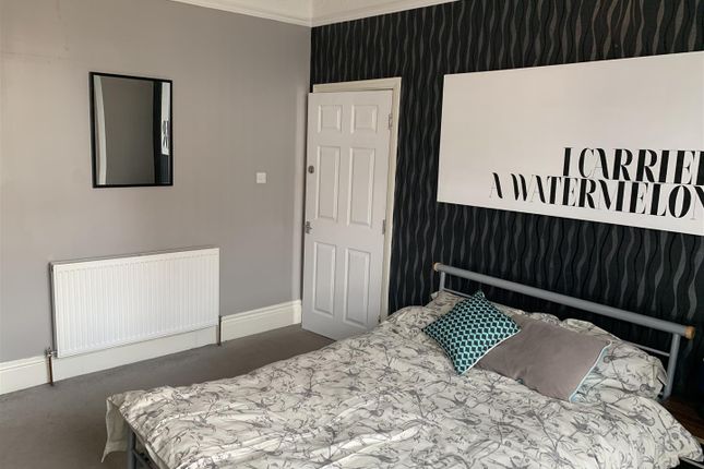 Shared accommodation to rent in Washington Street, Hull