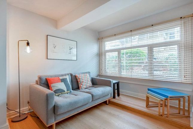 Flat 2, Jeffreys Court,, Jeffreys Road, London photo 4