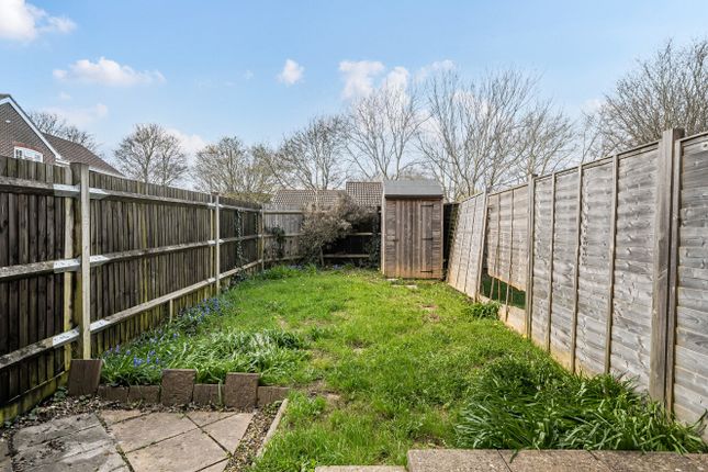 14, Horseshoe Close, Hampshire photo 4