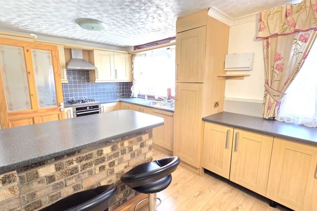 19, Bucksburn Walk, Leicester photo 3