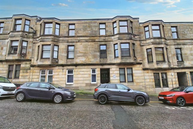 Thumbnail Flat for sale in Bank Street, Paisley