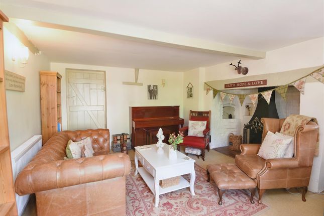 Cottage for sale in 80 Higher Street, Okeford Fitzpaine, Blandford Forum