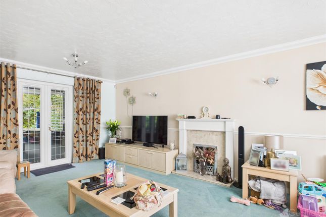 23, Blacksmith Close, Bishop's Stortford photo 4