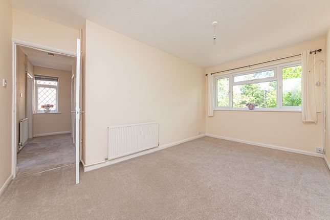11 Prince Andrew Way, Ascot photo 2