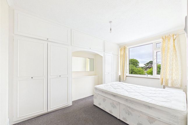 190, Lodge Causeway, Bristol photo 3