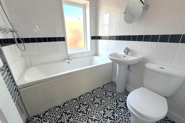 16, Leaholme Terrace, Hartlepool photo 4