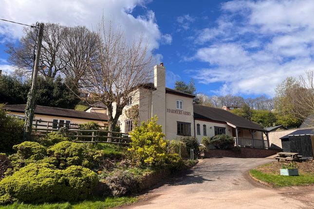Studio parking on Farmers Arms , Wellington Heath , Ledbury, £375,000