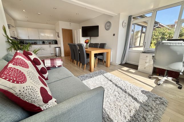 64, Deerhurst Road, Cleveleys photo 3
