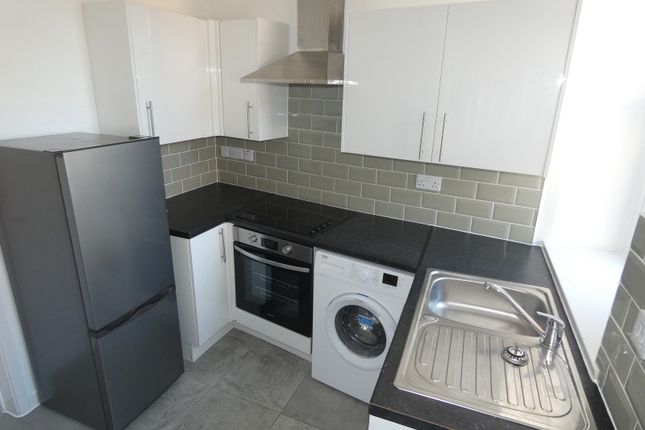 10, Penydre, Neath photo 3