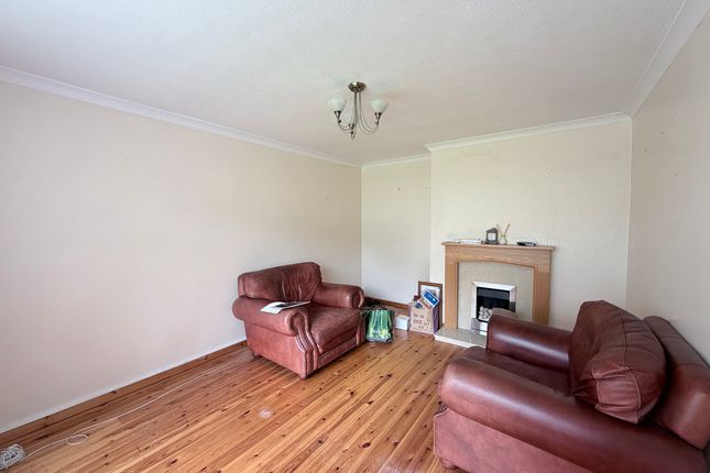 2 Priory Close, Pontypridd photo 4