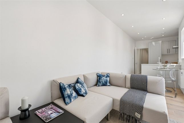 Flat 1, 82, Northcote Road, London photo 3