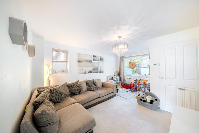 7, Aubrey Close, Chepstow photo 2