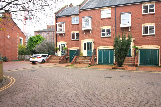 Town house to rent in Anchor Quay, Norwich